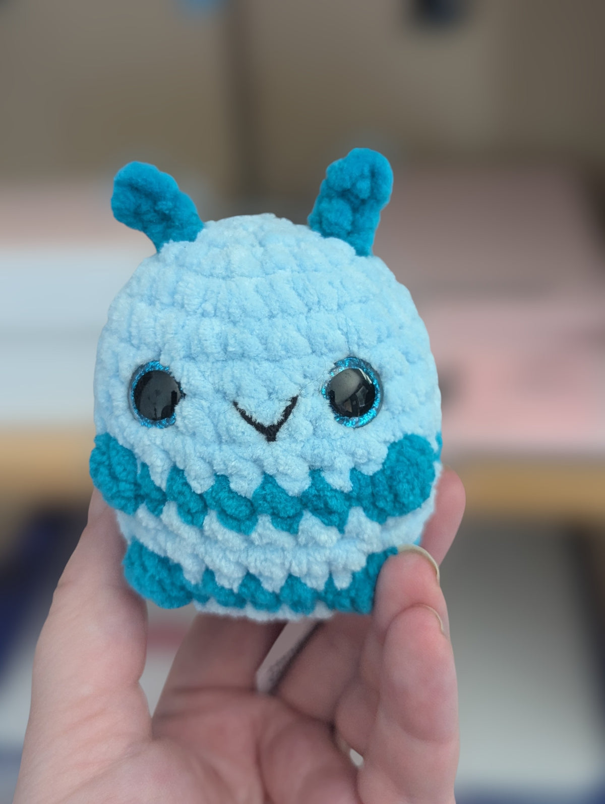 Sitting bee plushie