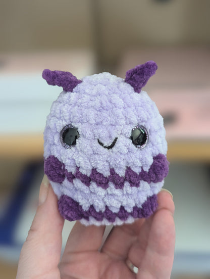 Sitting bee plushie