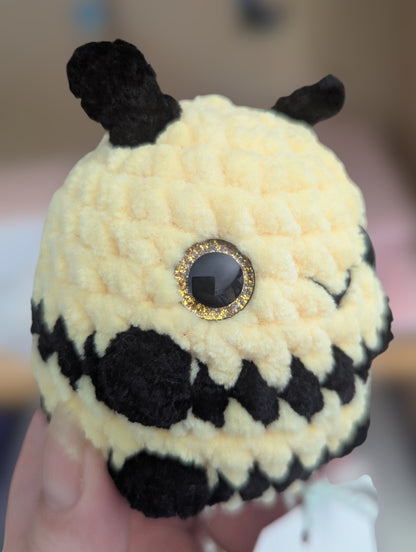 Sitting bee plushie